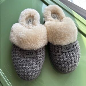 Ugg Cozy Knit slides size 9